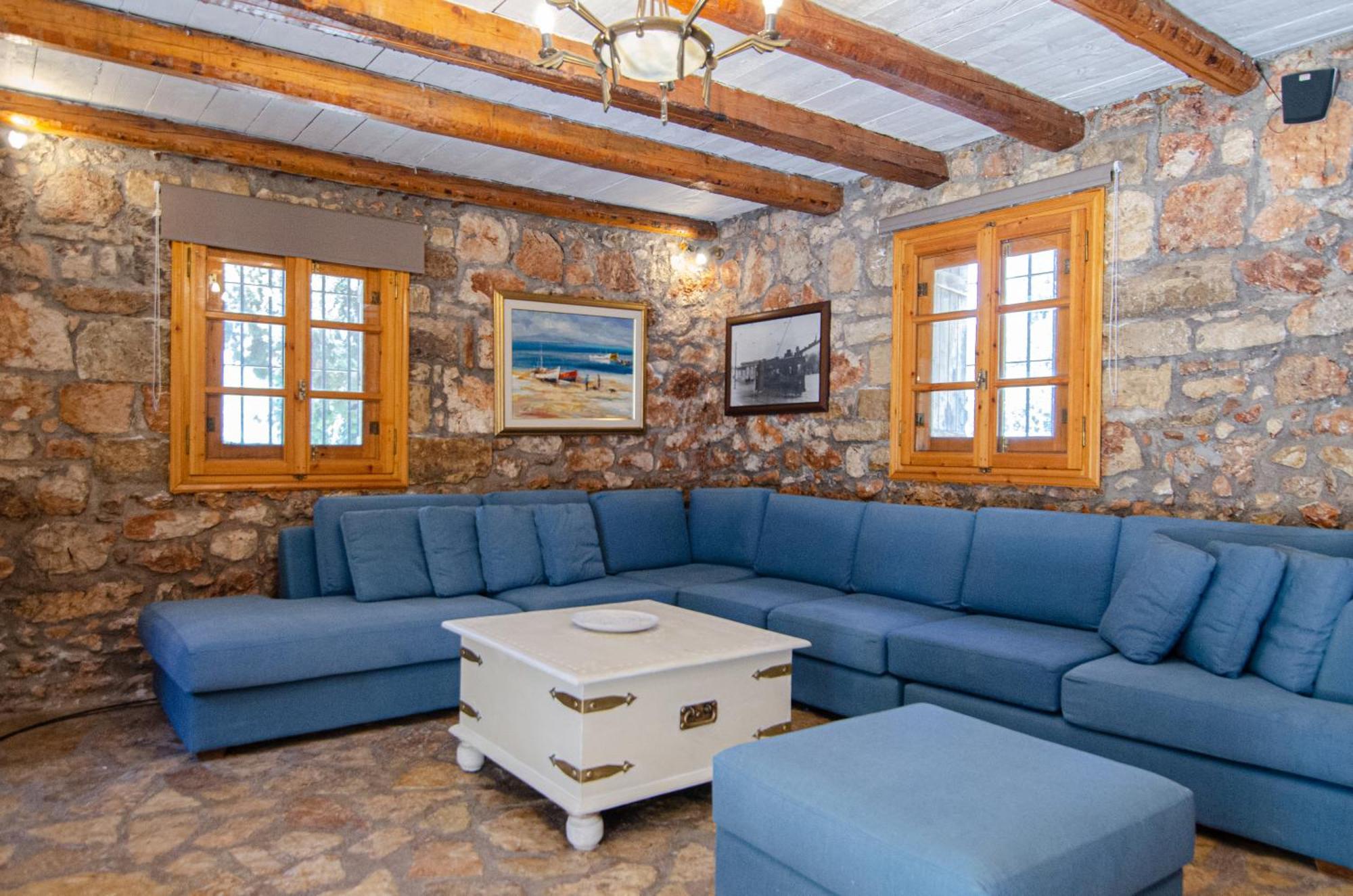 Kefalonian Luxury Villa Kastron (Kefalonia)